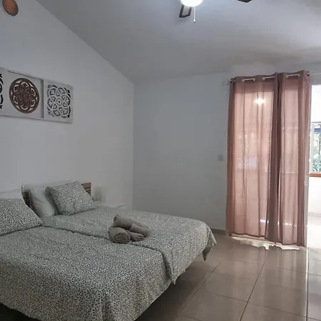 En Americas Apartment *